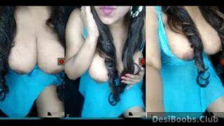 Cam porn model Anushka bhabhi big boobs show