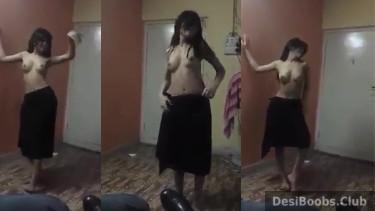 Topless girl dance to Kata Laga song in night out - Desi bf