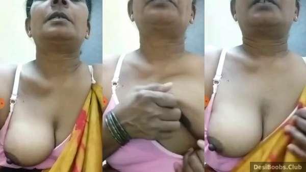 Tamil big boobs show off by village aunty on video call - Bf