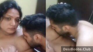 Desi stud sucking boobs of Indian transgender