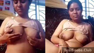 Sexy desi boobs bhabhi fingering juicy chut